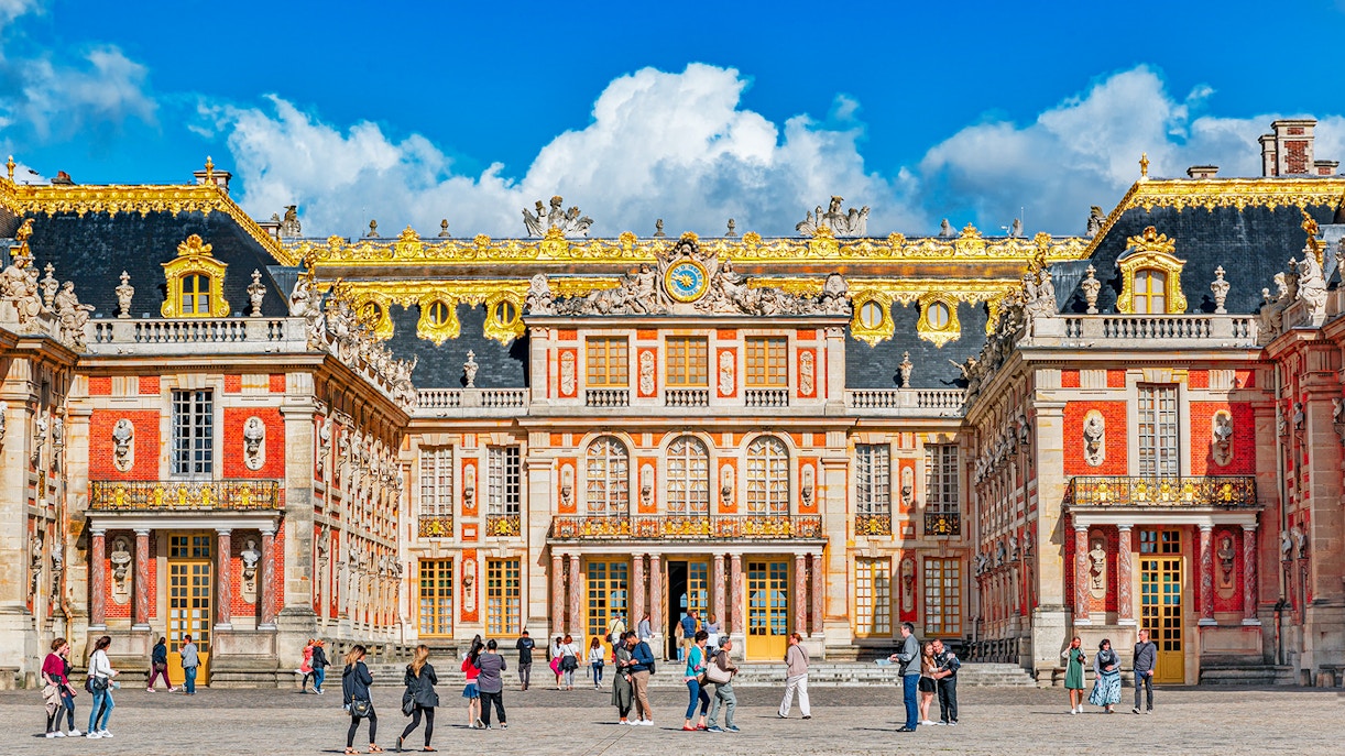 Main entrance of Palace of Versailles