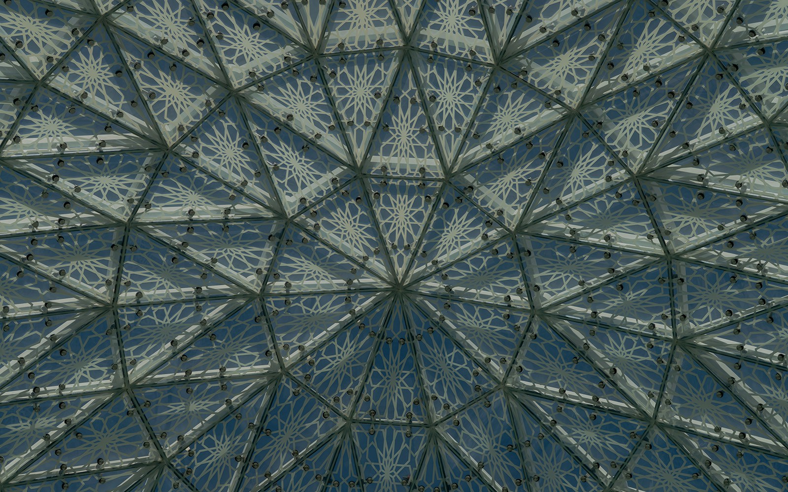 Lattice design of the Louvre Abu Dhabi dome with geometric patterns.