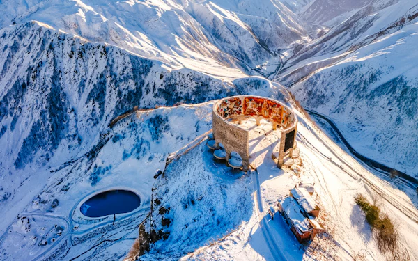 From Tbilisi: Kazbegi and Gudauri Guided Day Trip with Ananuri Fortress