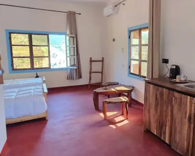 From Marrakesh: Amizmiz Valley Guided Hike with Berber Show and Overnight Stay (Product 56138)