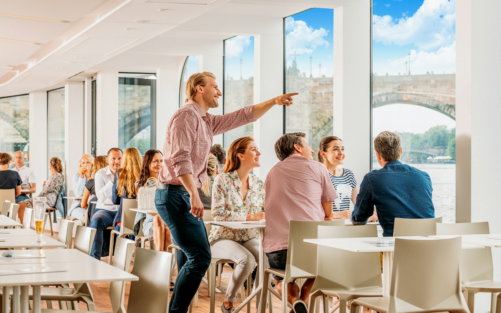 Informative live commentary