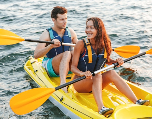 Half-day or full-day island hopping tours