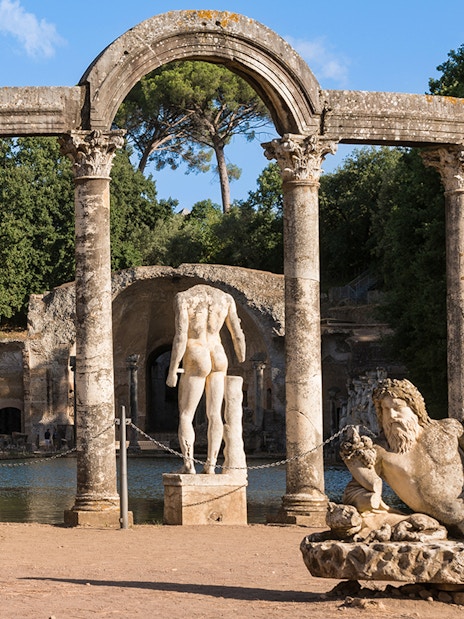 Ancient ruins and statues at Hadrian's Villa, Tivoli, Italy.