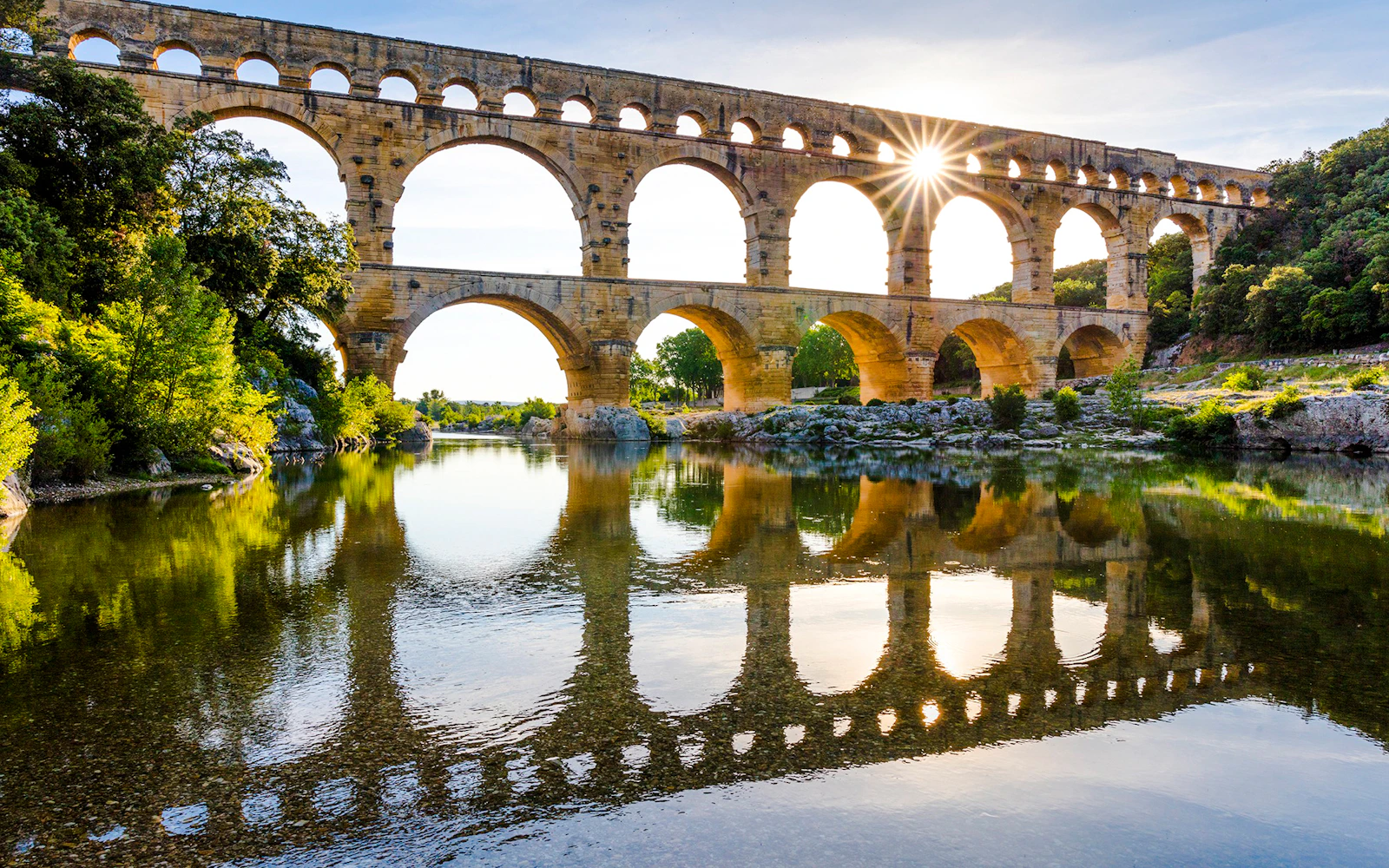Saint-Rémy-de-Provence, Les Baux-de-Provence & Pont du Gard Small-Group Day Trip
