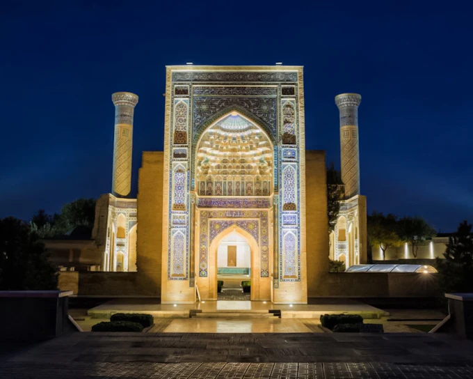 Samarkand Monuments Guided Tour with Transport