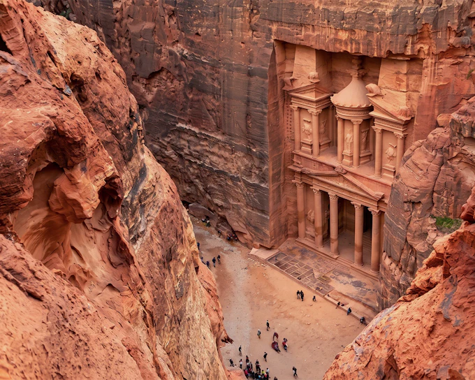 From Amman: Full Day Tour to Petra and Wadi Rum With Jeep Safari