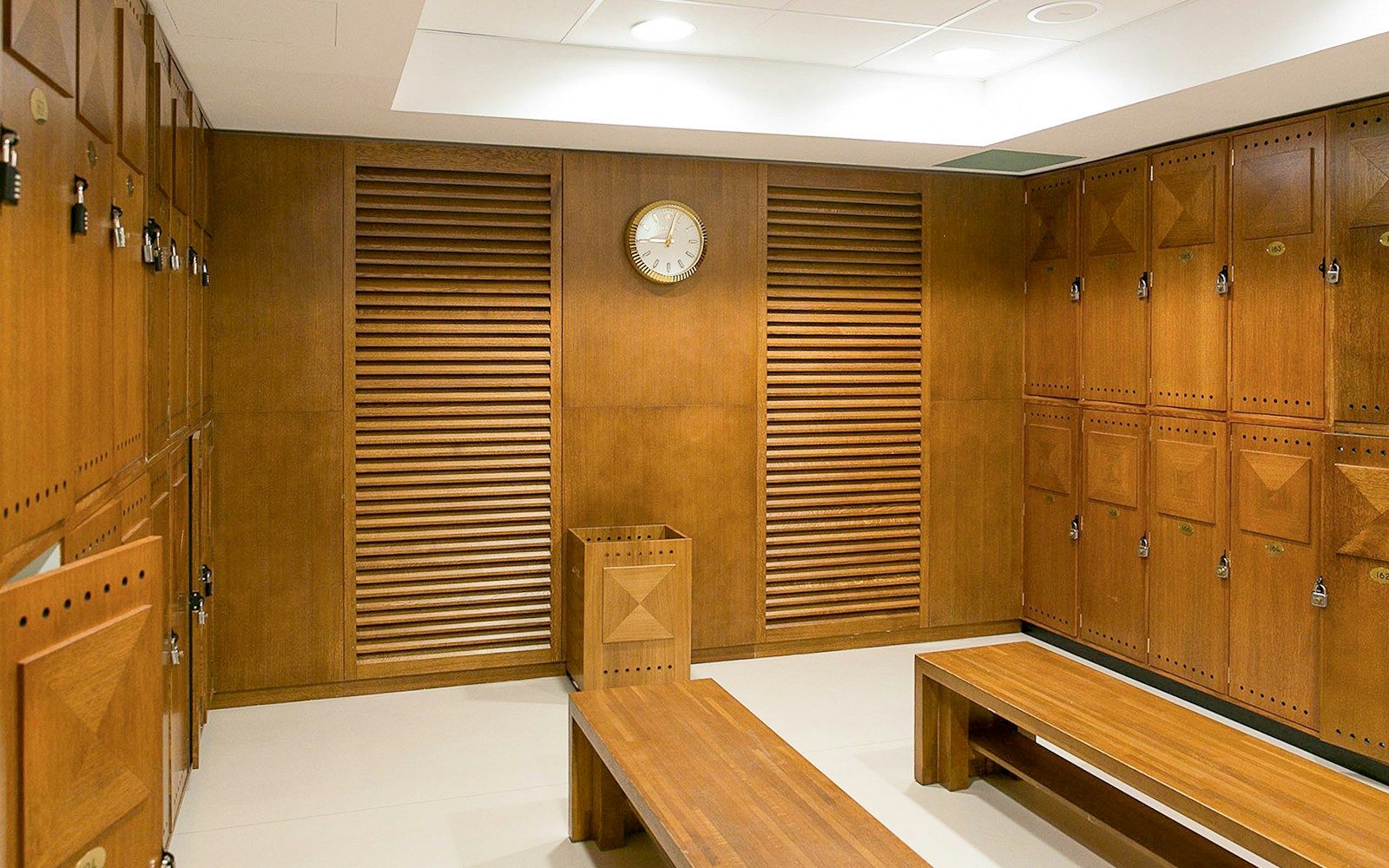 Roland Garros Stadium locker room during guided backstage tour in Paris.