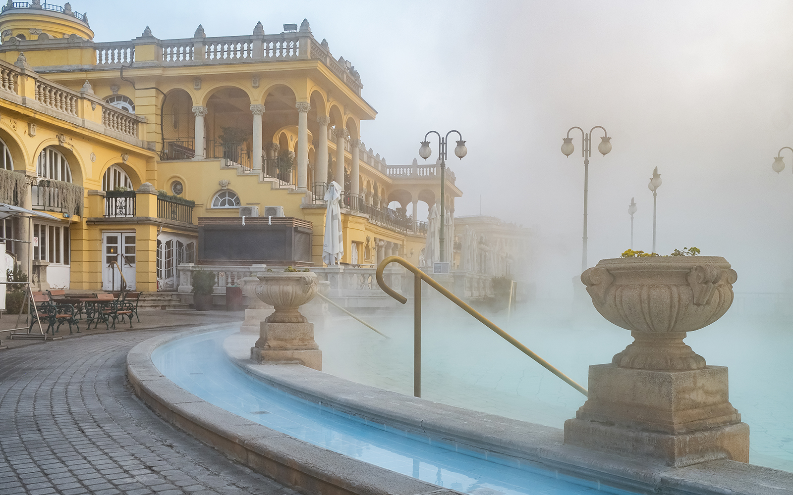 Budapest Therme Winter