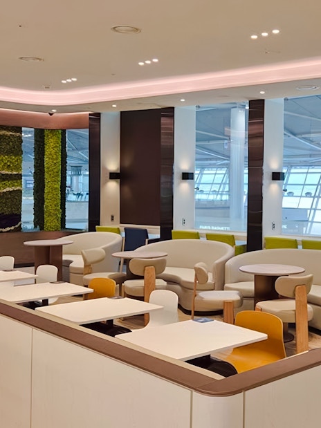 Sky Hub Lounge seating area with modern decor at Seoul Incheon Airport East Concourse.
