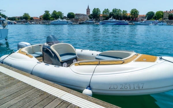 From Zadar: Guided Speedboat Cruise with Local Food, Wine Tasting & Snorkeling