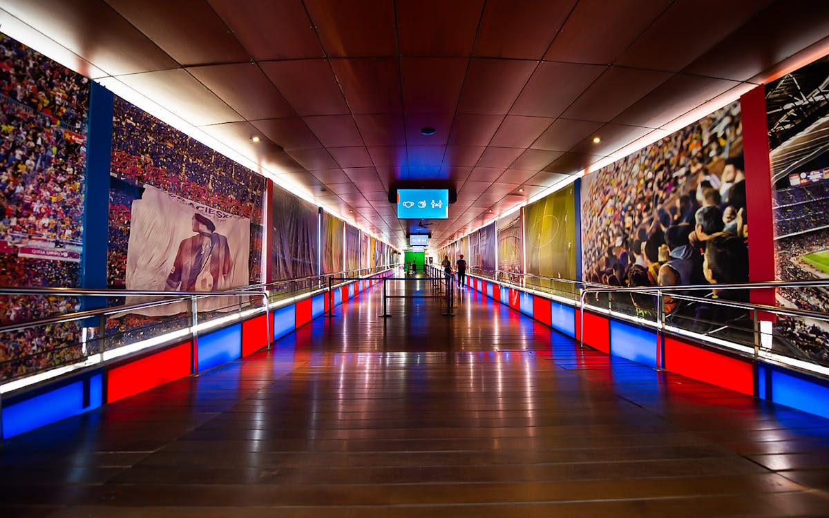 spettacolo di 1 ora con droni luminosi al camp nou e accesso al museo: 27 e 28 dicembre-7 spettacolo di 1 ora con droni luminosi al camp nou e accesso al museo: 27 e 28 dicembre-7