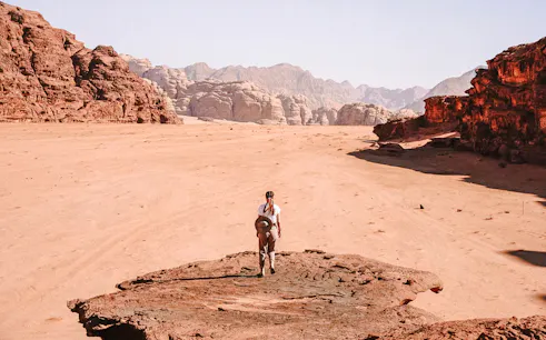 wadi rum’da rehberli jeep turu ve kum sörfü-1