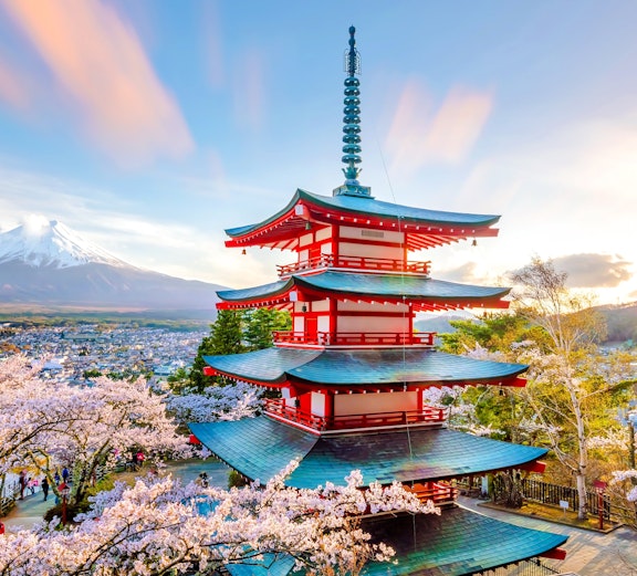 Chureito Pagoda with cherry blossoms and Mount Fuji in the background, Japan.