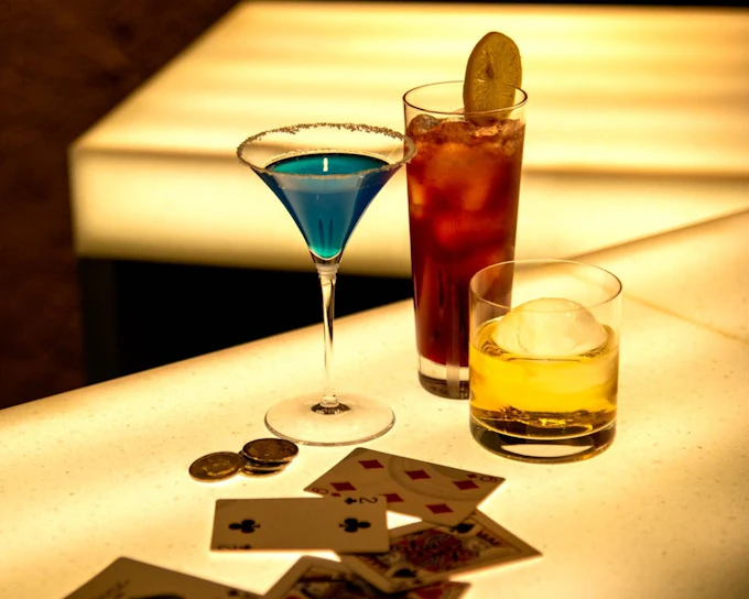 Intimate Magic Show & Signature Cocktails in Tokyo