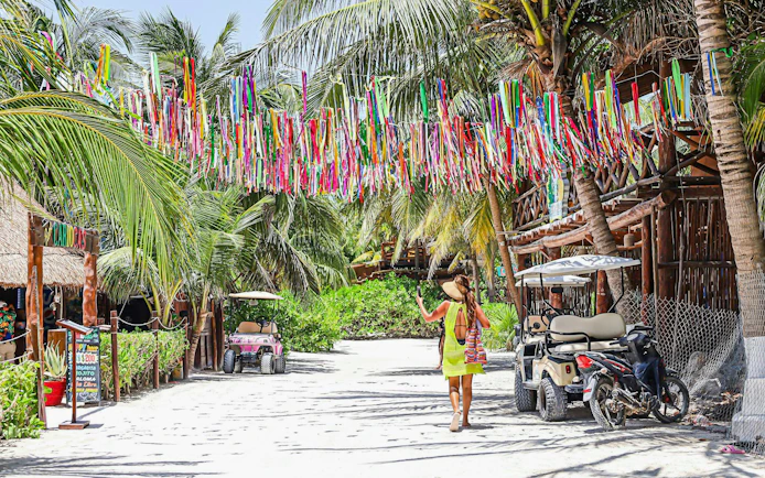 From Cancún: Holbox Island Day Trip with Isla Pasión, Punta Mosquito & Yalahau Spring