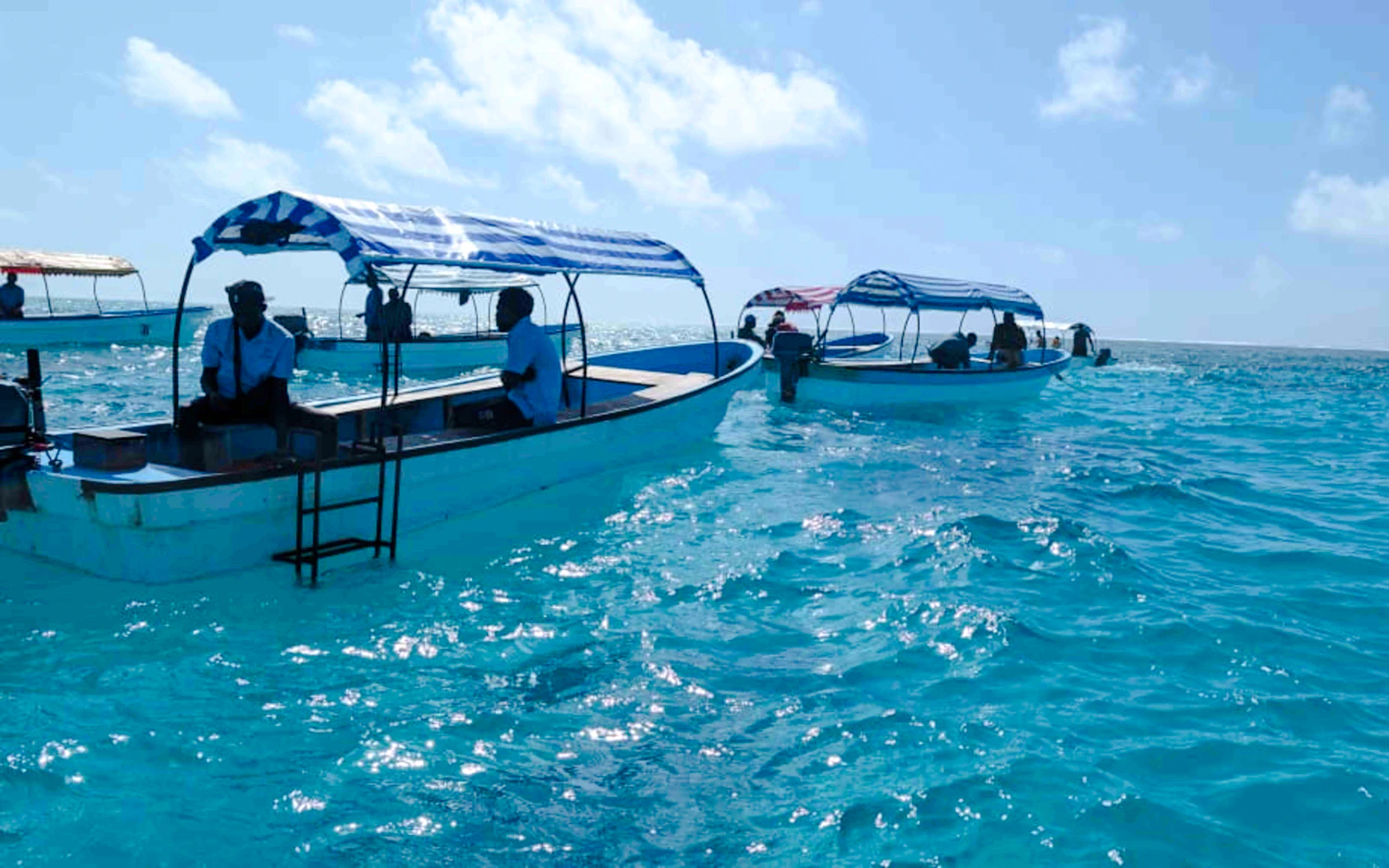 Zanzibar: Mnemba Atoll Snorkeling Tour with Hotel Transfers and Lunch (Product 55449)