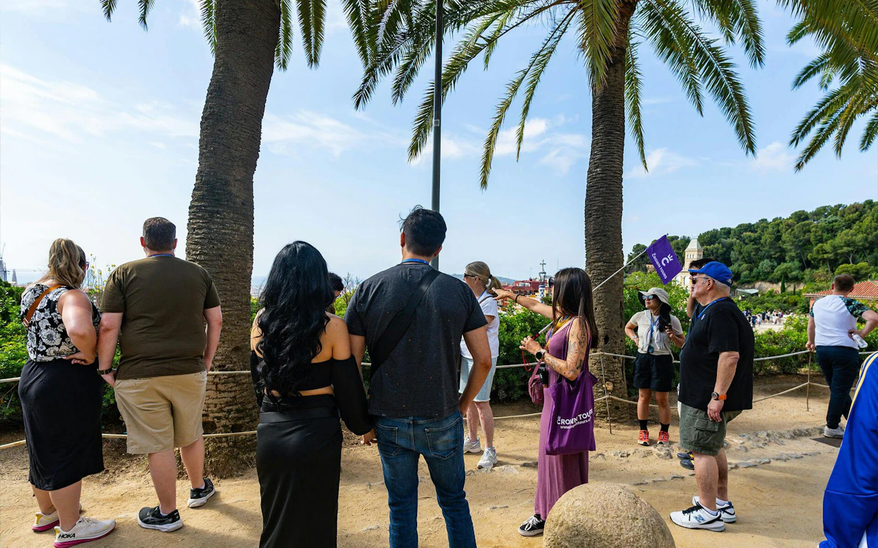 Geführte Kleingruppentour durch den Park Güell — 3
