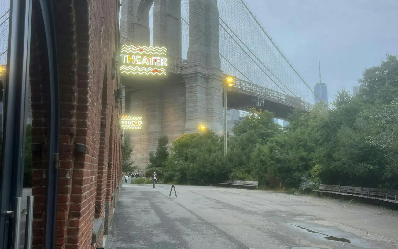New York Brooklyn Heights & DUMBO Skylines: Self-Guided City Exploration Game