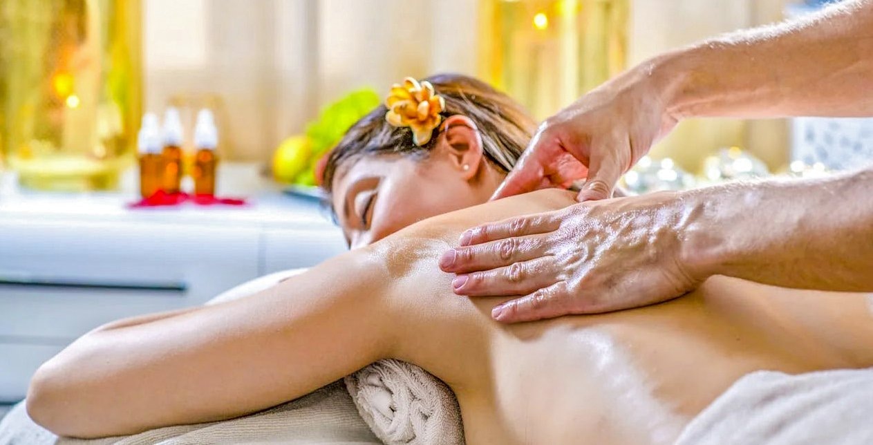 Classic massage at Pesterzsebet Spa, Budapest.