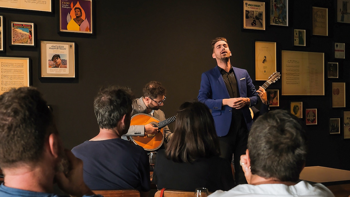Fado performance