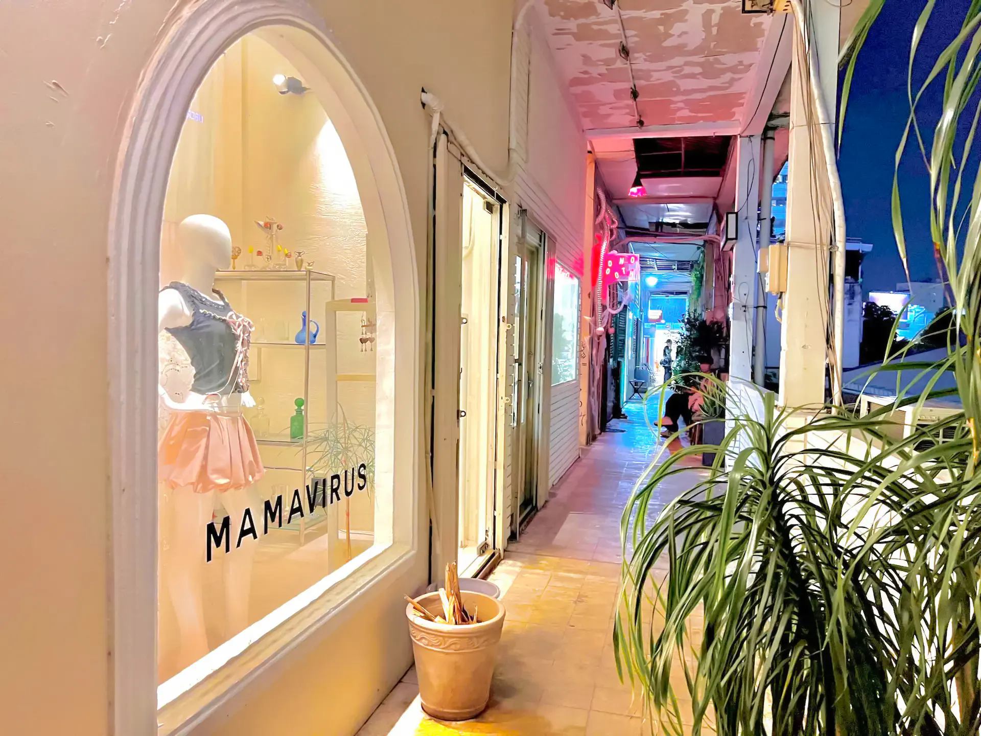 saigon shopping tour: hidden gems & hot spots-1