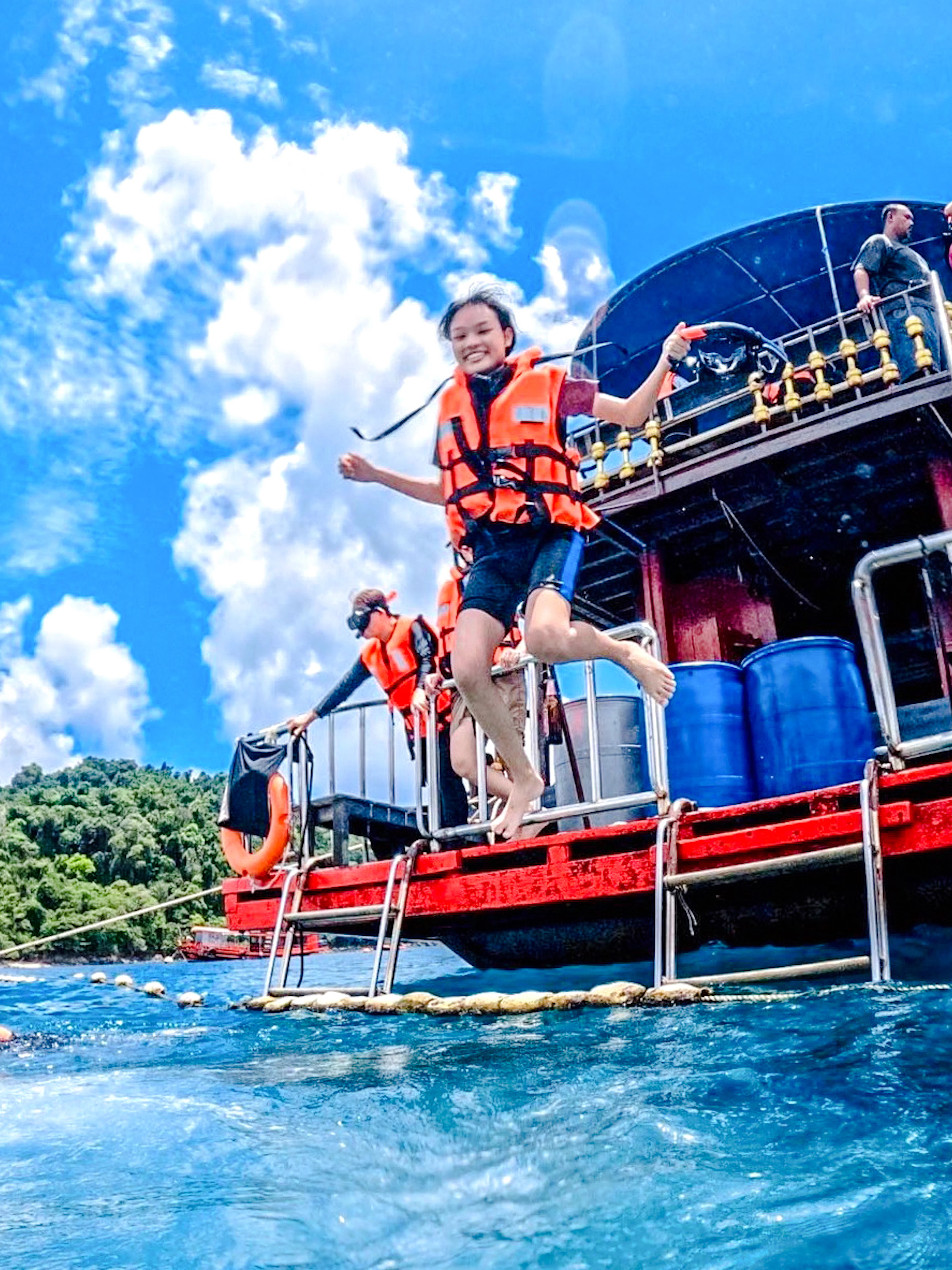 koh chang 3 or 4-island big boat snorkeling tour with lunch-1
