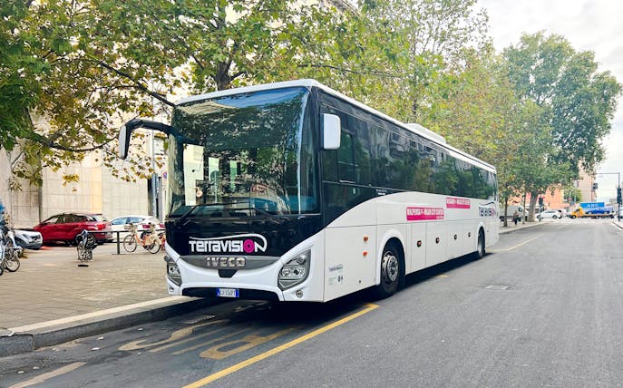 traslados de ida en autobús entre la ciudad del vaticano y el aeropuerto de roma fiumicino-1