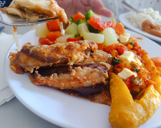 Santo Domingo Private Food Walking Tour of Chinatown and Mercado Modelo