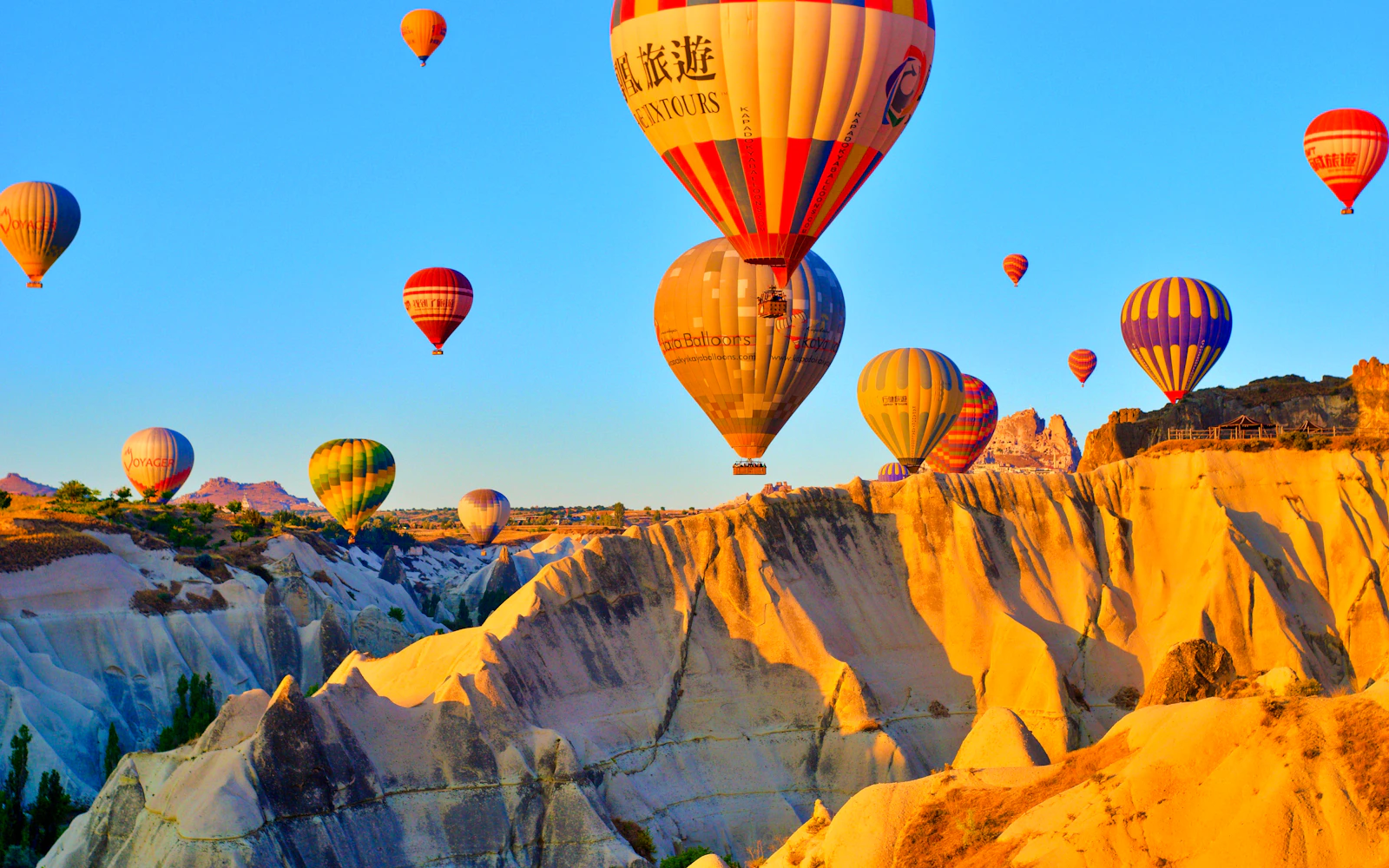 volo in mongolfiera all’alba in cappadocia con trasferimenti in hotel-1