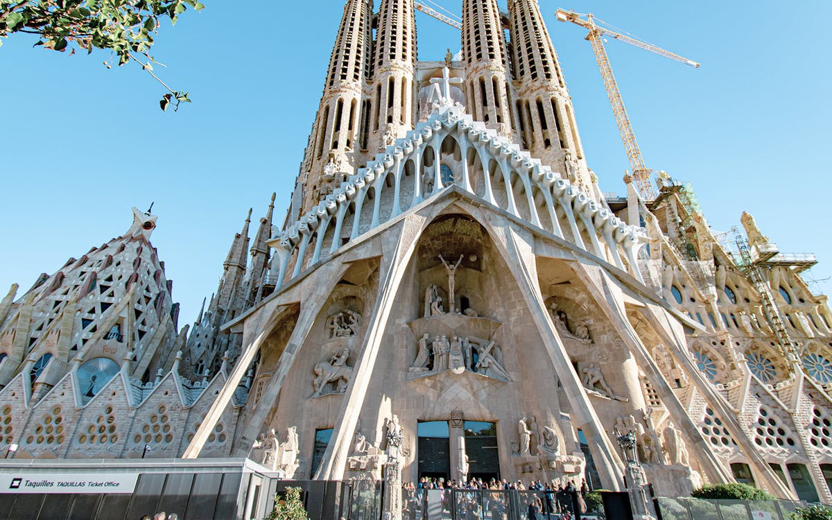 3-hr korean/japanese/chinese-guided tour of sagrada familia-6 3-hr korean/japanese/chinese-guided tour of sagrada familia-6