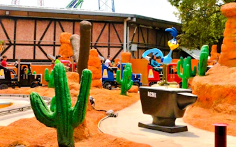 ACME Trucking Company ride with cartoon theme at Six Flags Mexico.
