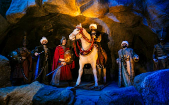 Historical figures in traditional attire and armor at Vialand Theme Park, Istanbul.