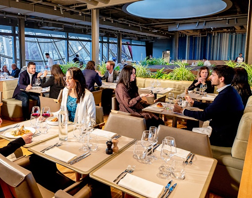 visita la torre eiffel parigi