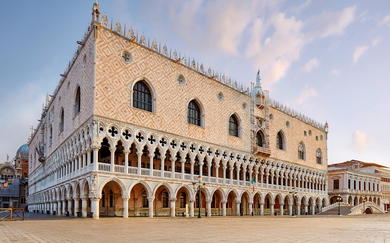 Combo (Save 5%): 1-Day ACTV Water Bus Pass + Doge’s Palace Tickets — gallery 3