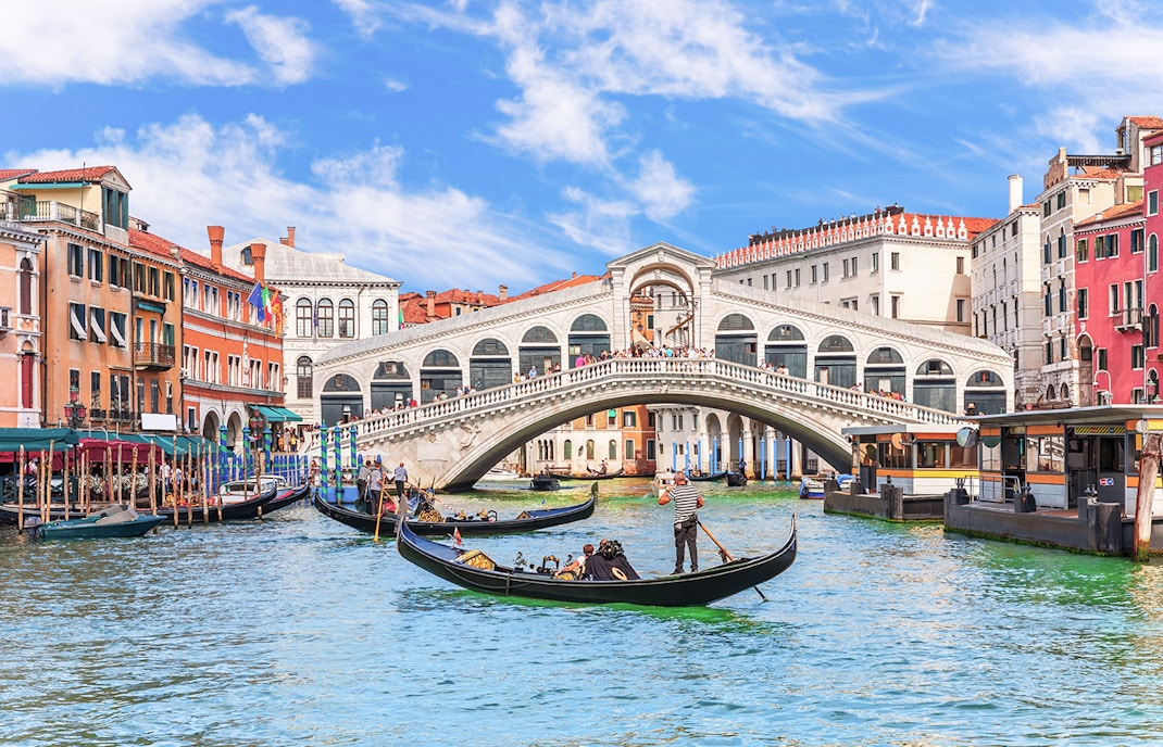 Gondola ride in weekdays