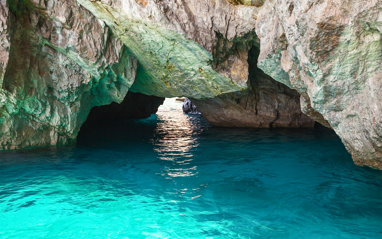 Inside Blue Grotto - Island escape