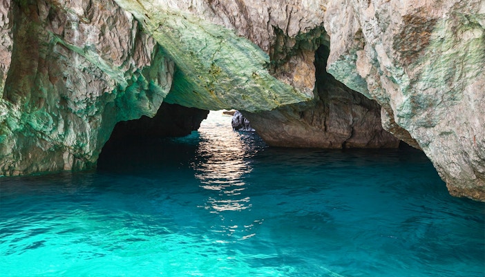 Inside Blue Grotto - Island escape