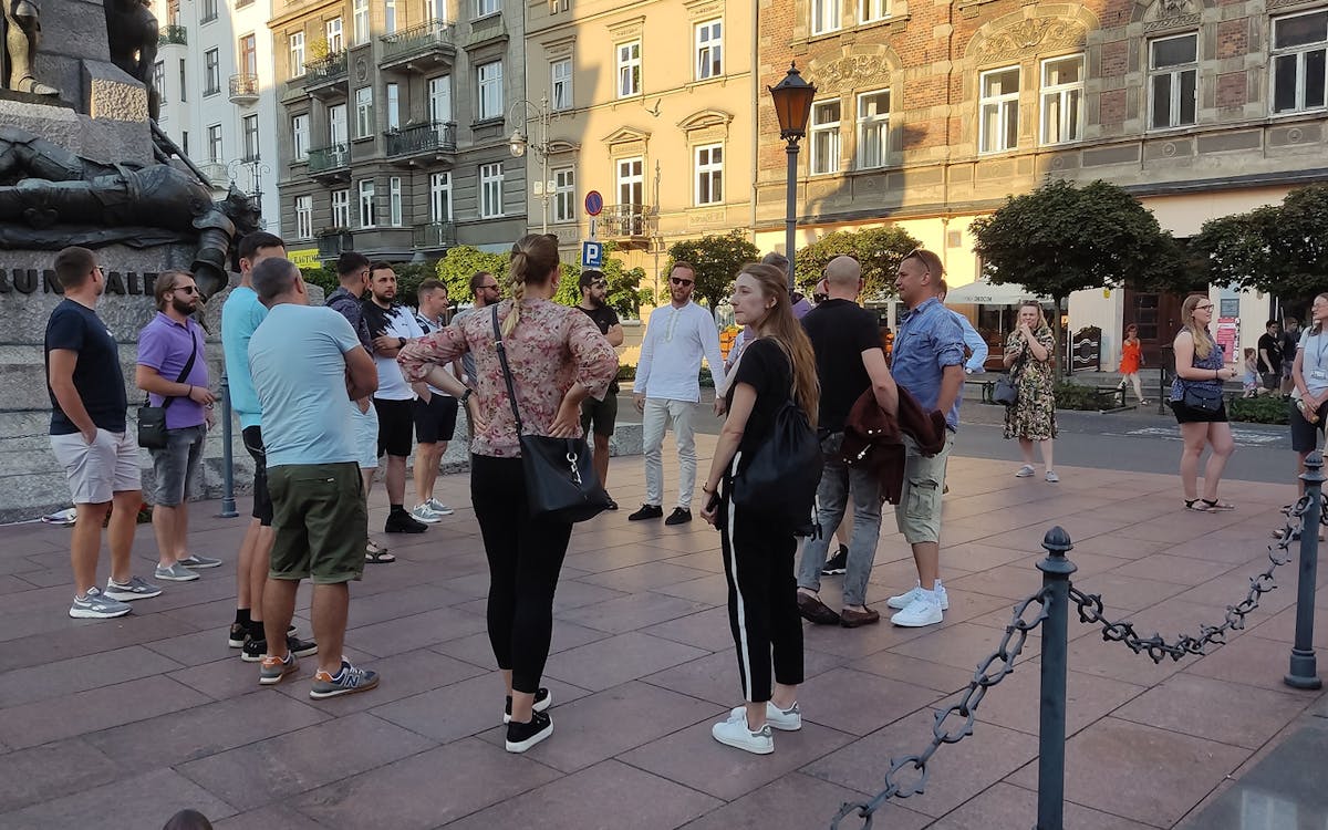 visita guiada a auschwitz-birkenau com passeio noturno pela cidade antiga da cracóvia-11 visita guiada a auschwitz-birkenau com passeio noturno pela cidade antiga da cracóvia-11