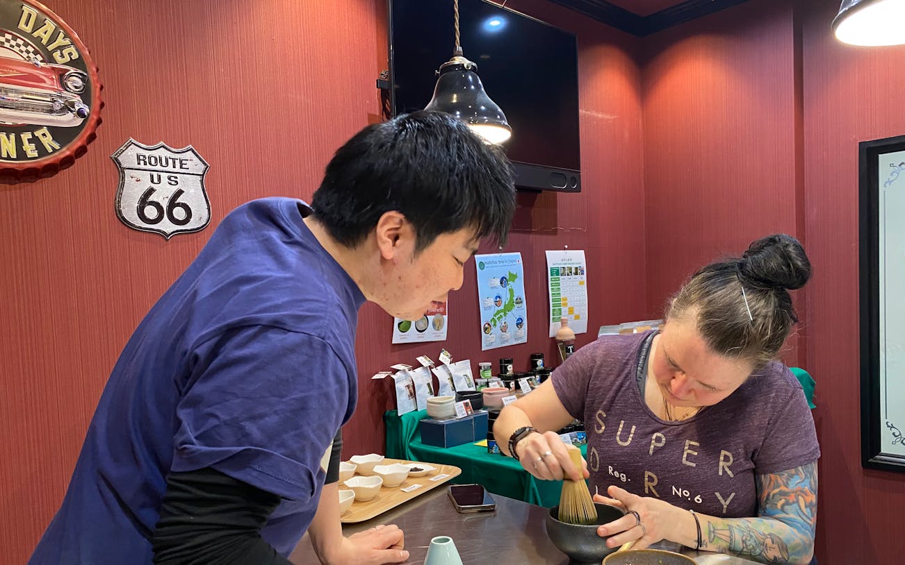 matcha making experience and matcha comparison in tokyo-3