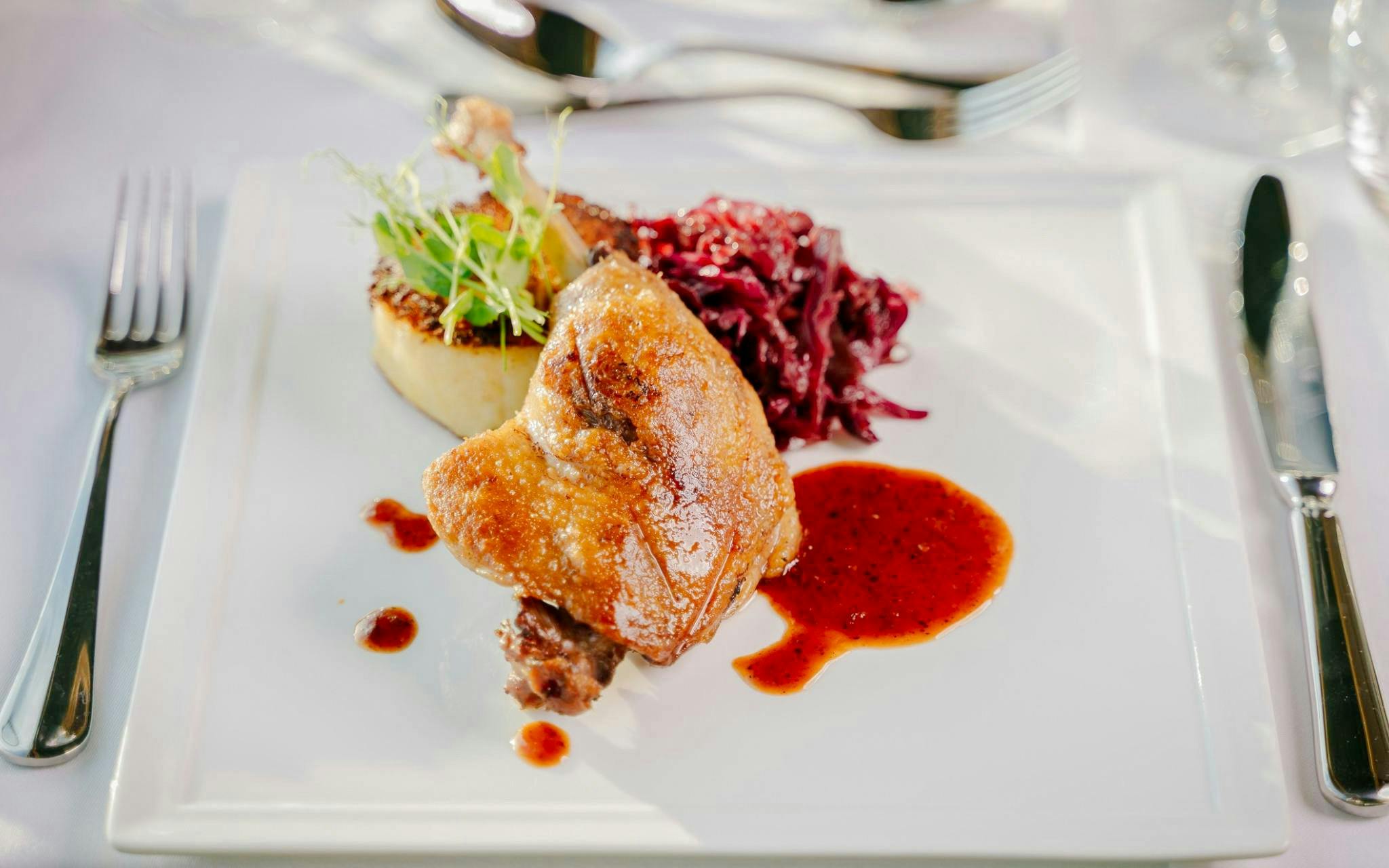 budapest danube river dinner cruise with folklore show-5