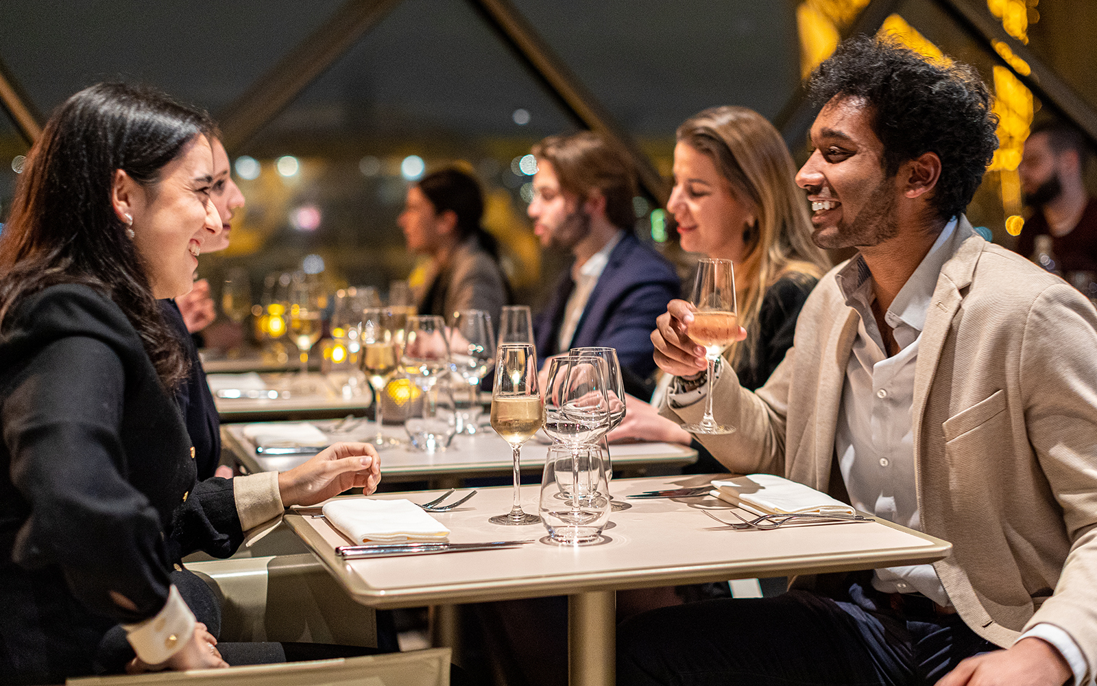 Mejor época para viajar a París  Cabaret