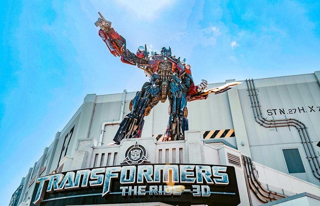 Transformers statue at Transformers The Ride 3D entrance, Universal Orlando, Florida.