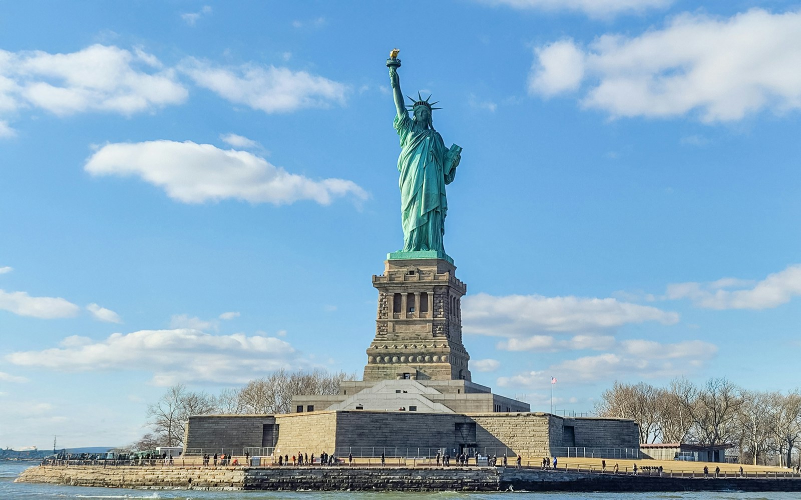 Statue of Liberty and Manhattan skyline from 60 Mins Lady Liberty Cruise.