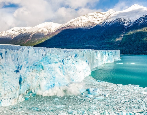 Perito Moreno Glacier with ice calving into turquoise water, Patagonia, Argentina.