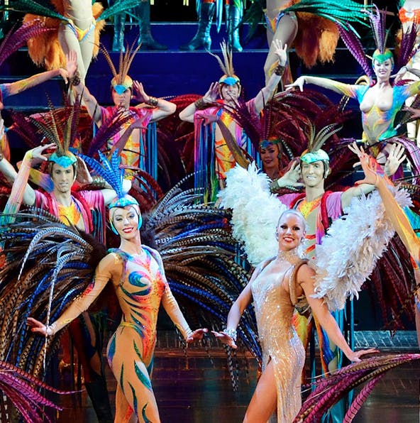 Treat Yourself to a Delightful Cabaret Performance at Le Lido Paris