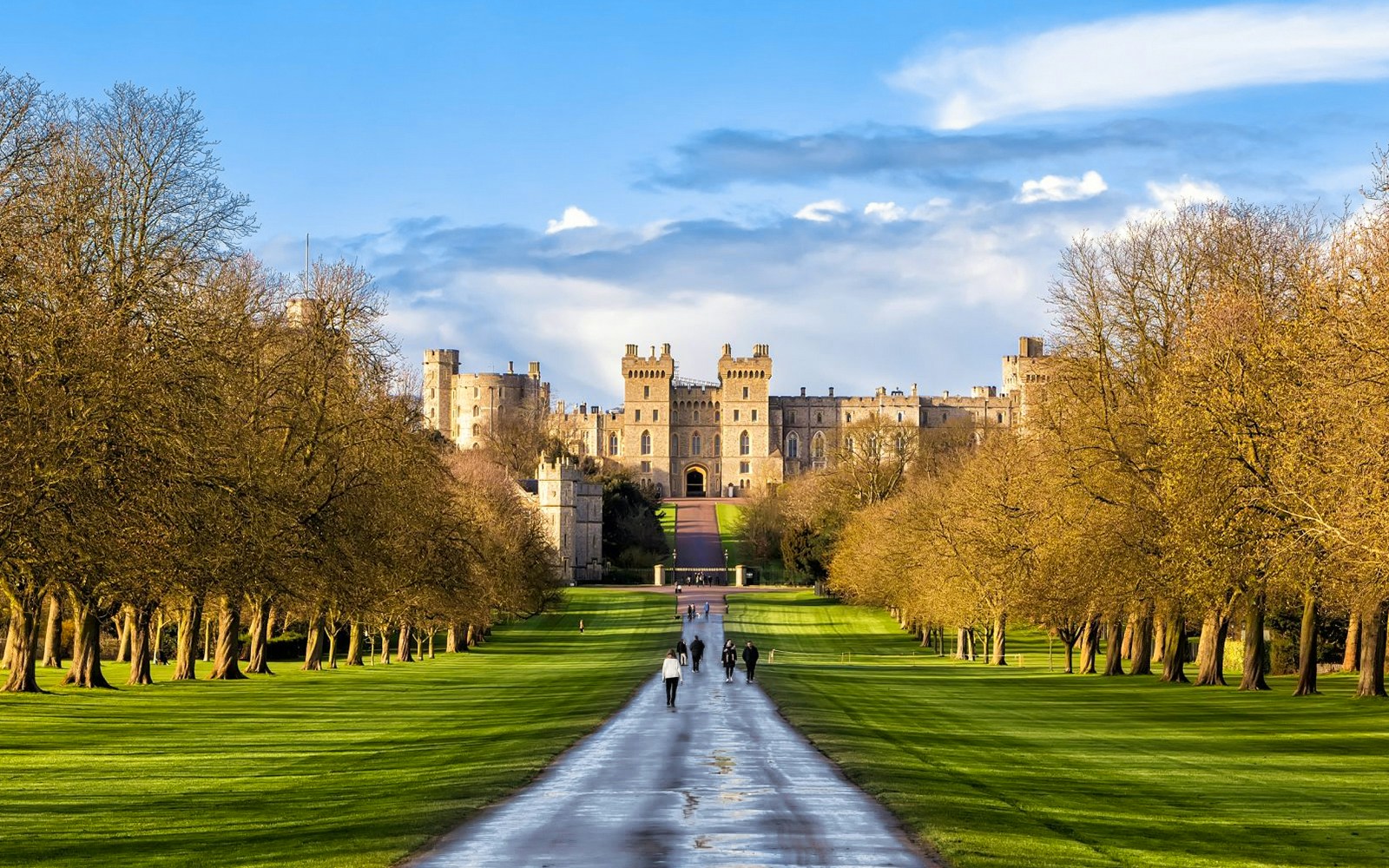 Windsor Castle viewed from the Long Walk on a day tour.