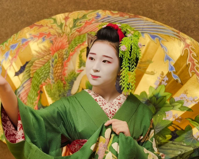 Kyoto: Gion Geisha District Walking Tour with Live Maiko Performance