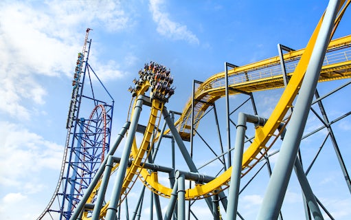 Roller coaster loop at Six Flags Over Texas, BATMAN™ The Ride.