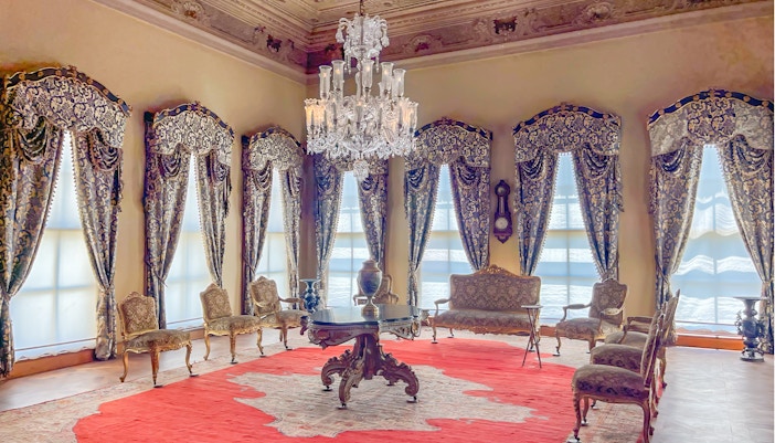 Dolmabahce Palace architecture & design