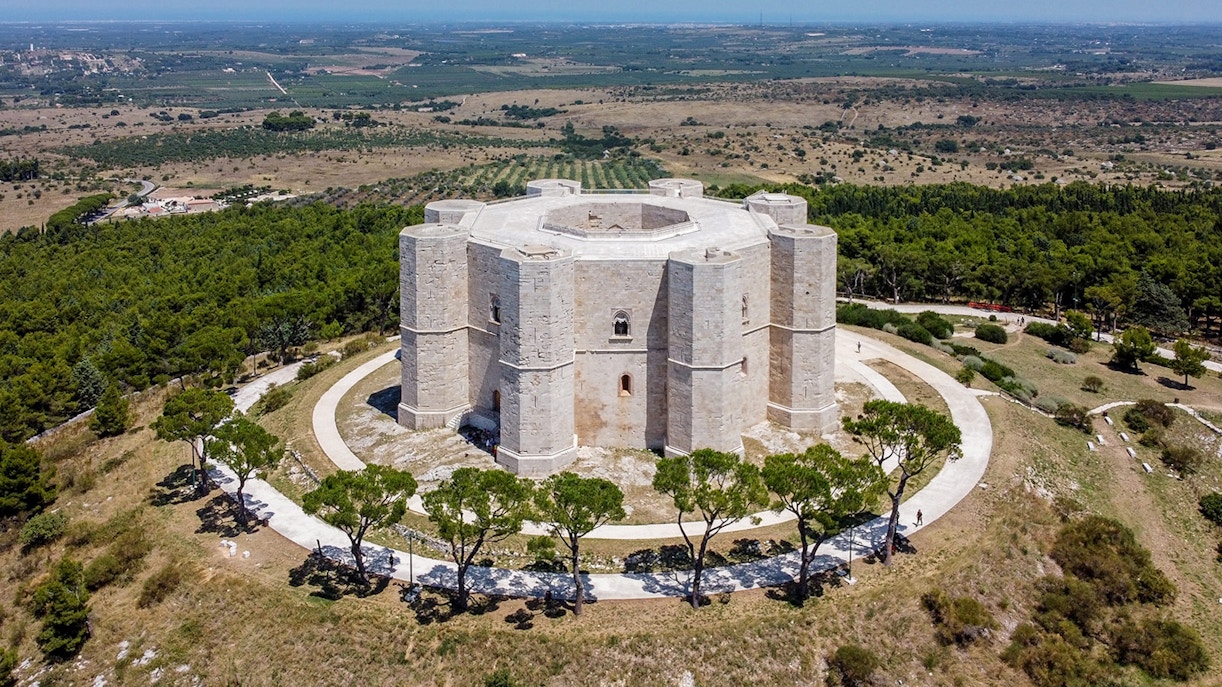 Visit Castel del Monte